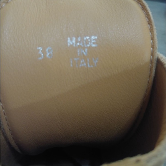 Off-White Hiking Boots - Picture 8 of 8